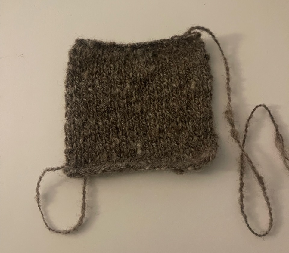 semi-worsted swatch from a mystery fleece